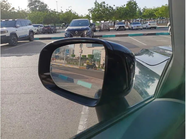 Car image 22