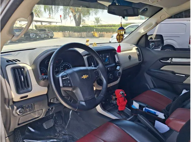 Car image 11
