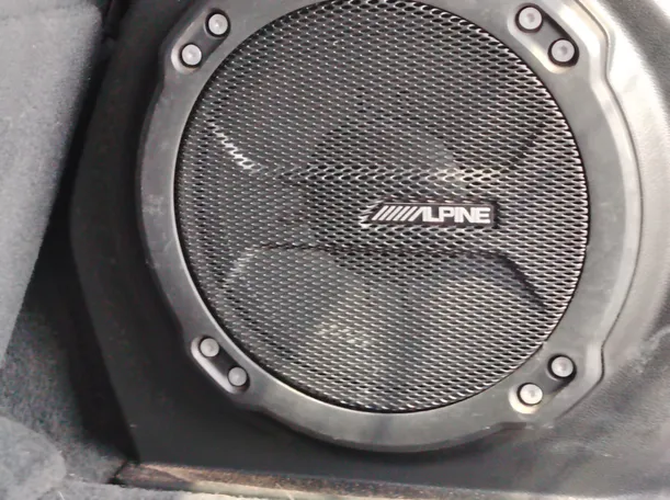 Car image 27