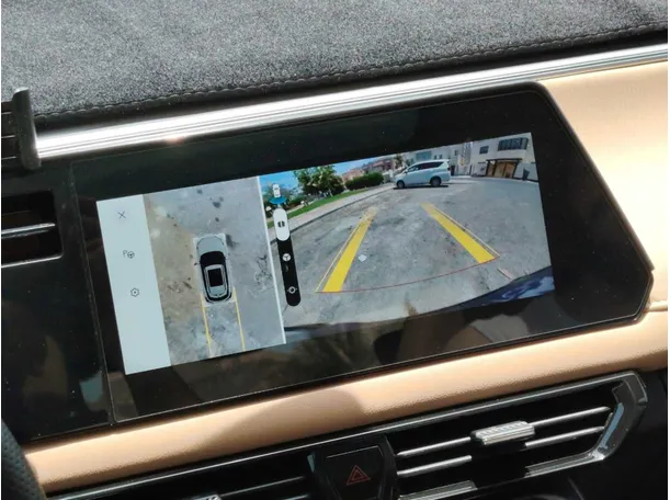 Car image 23