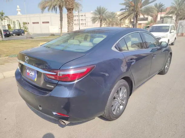 Car image 5
