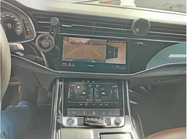 Car image 25