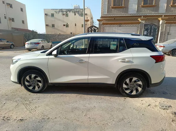 Car image 8