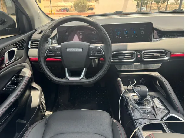 Car image 17