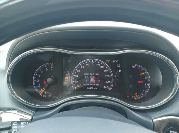 Car image 17
