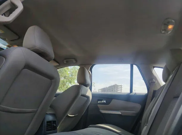 Car image 20