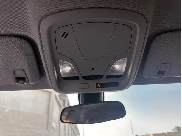 Car image 25