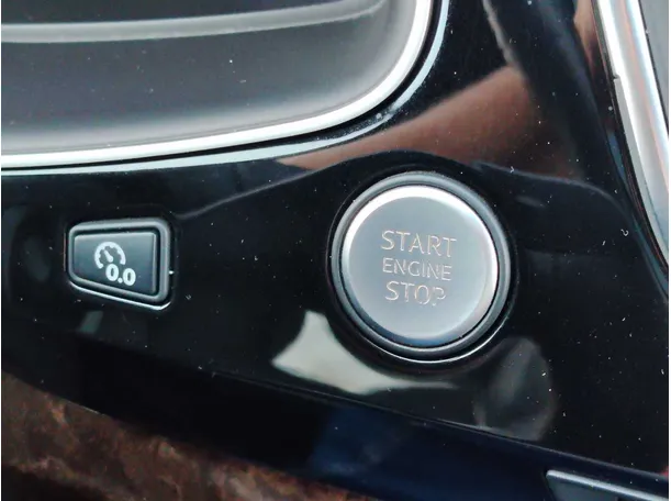 Car image 38