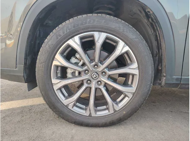 Car image 9