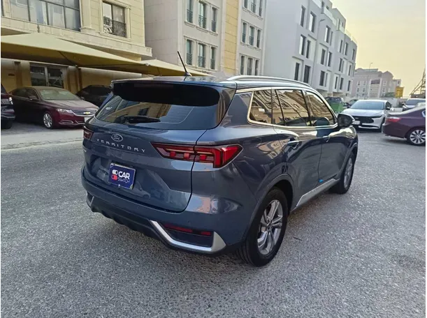Car image 5
