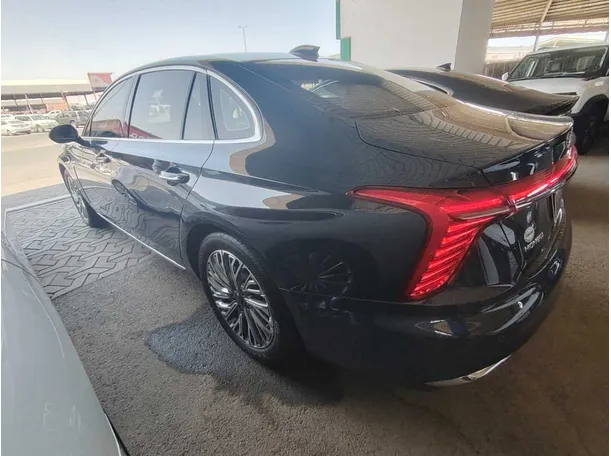 Car image 8