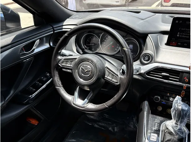 Car image 23