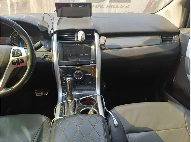 Car image 16