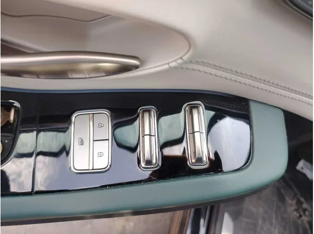 Car image 41
