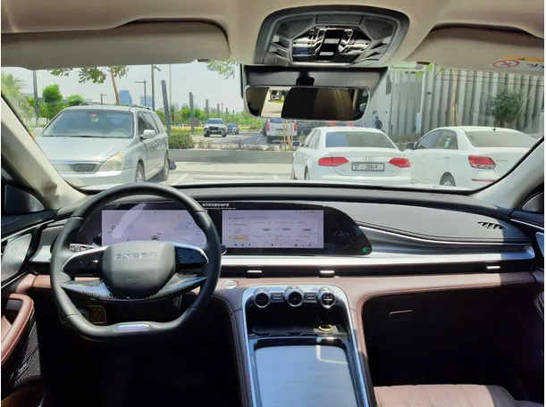 Car image 15