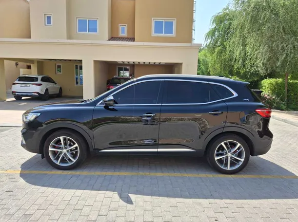 Car image 8