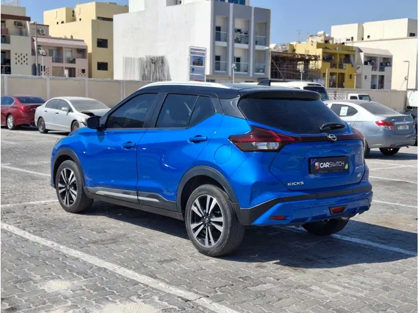 Car image 7