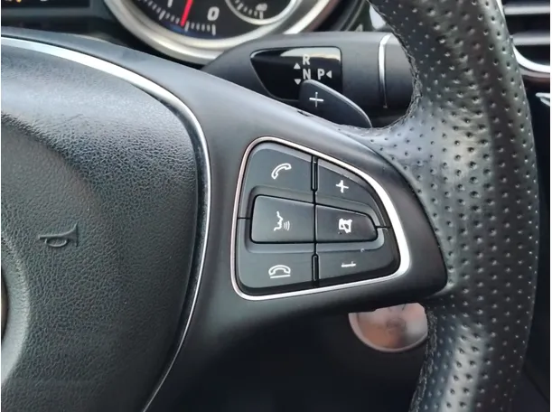 Car image 35