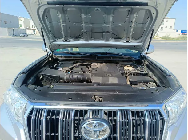 Car image 35
