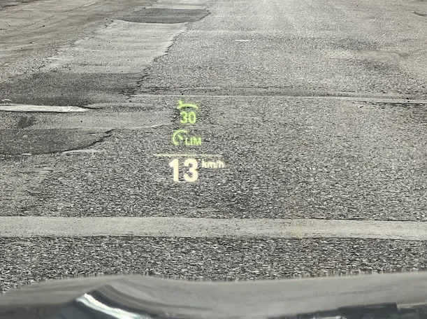 Car image 32
