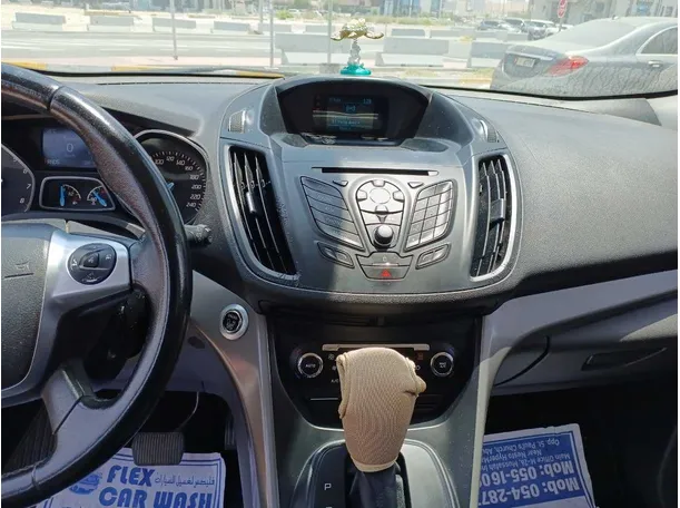 Car image 16
