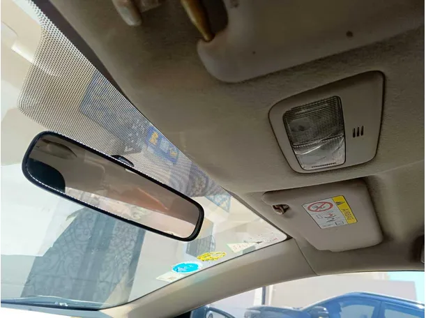 Car image 24