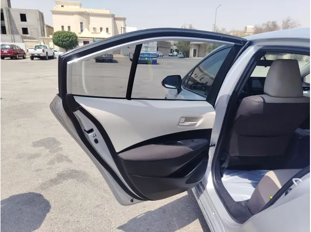 Car image 15