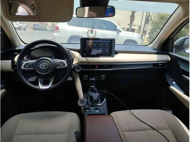 Car image 21