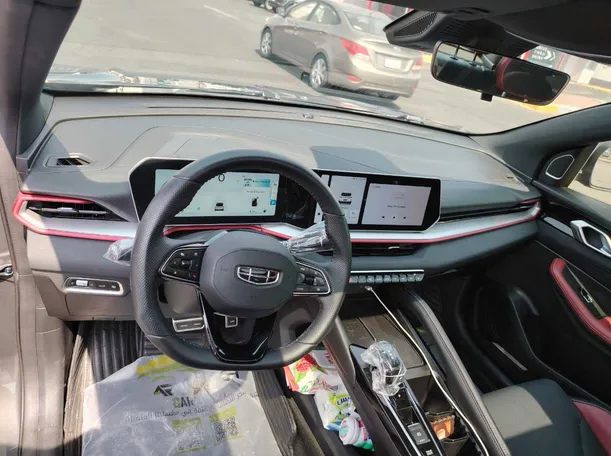 Car image 11