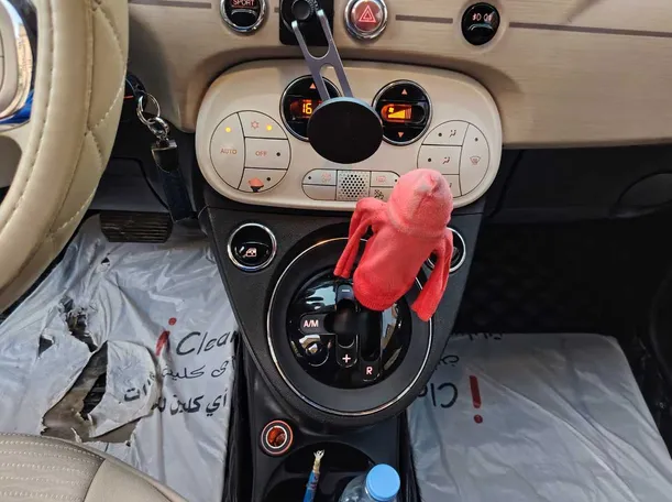 Car image 17
