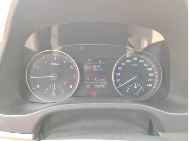 Car image 28