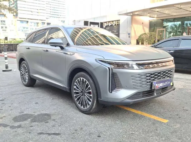 Car image 4