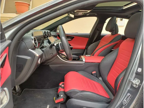 Car image 12