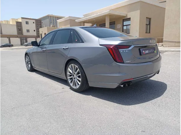 Car image 7
