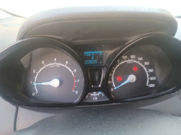 Car image 19