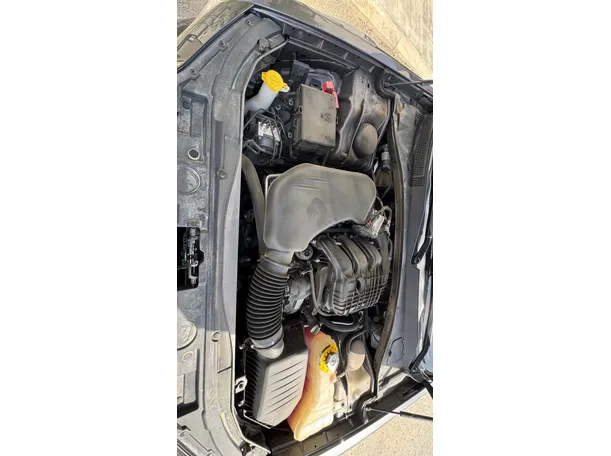 Car image 26