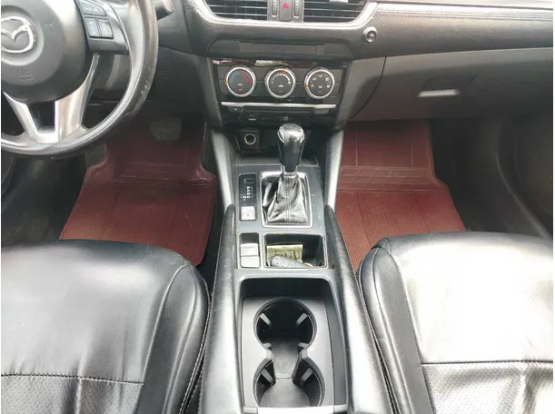Car image 23
