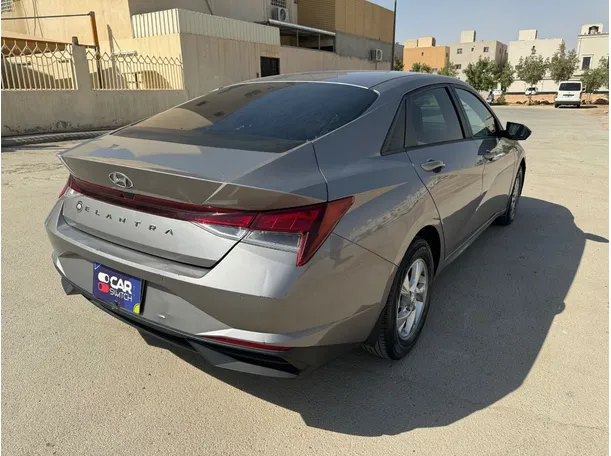 Car image 5