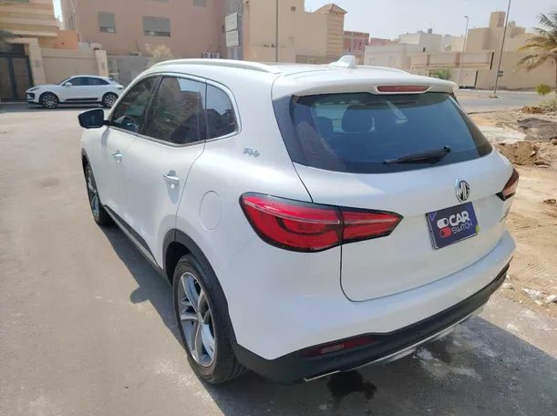 Car image 7