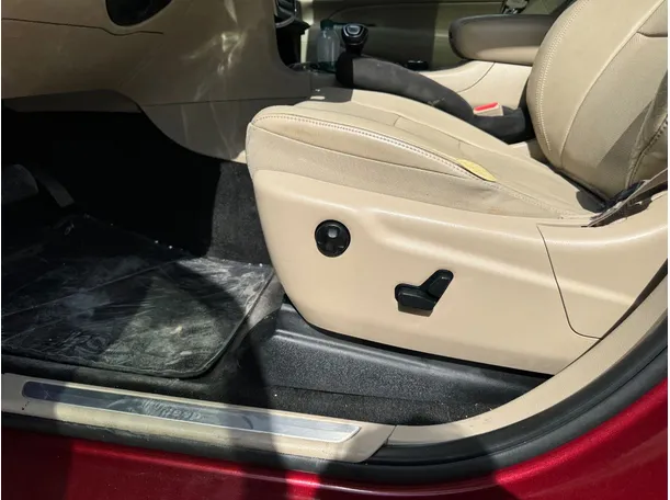 Car image 24