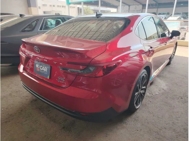 Car image 5