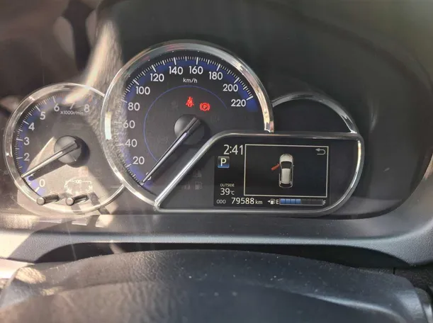 Car image 18