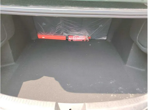 Car image 34