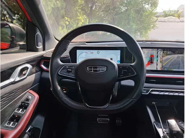 Car image 17
