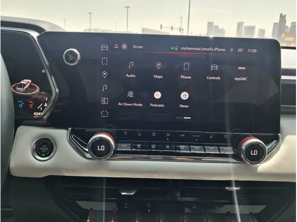 Car image 17
