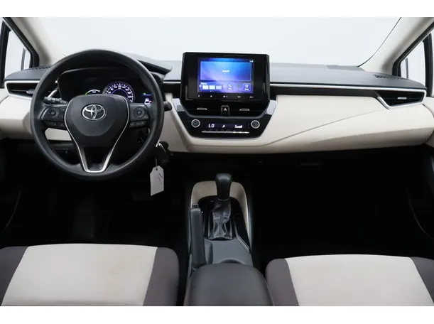 Car image 14