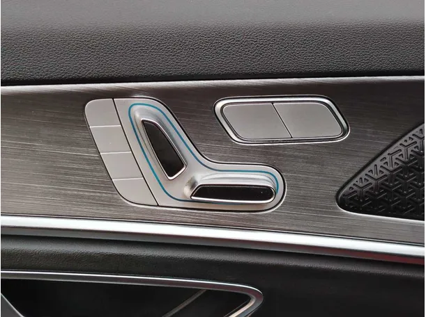 Car image 33