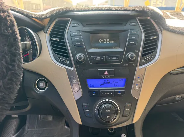 Car image 16