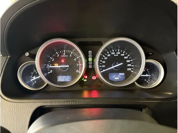 Car image 23