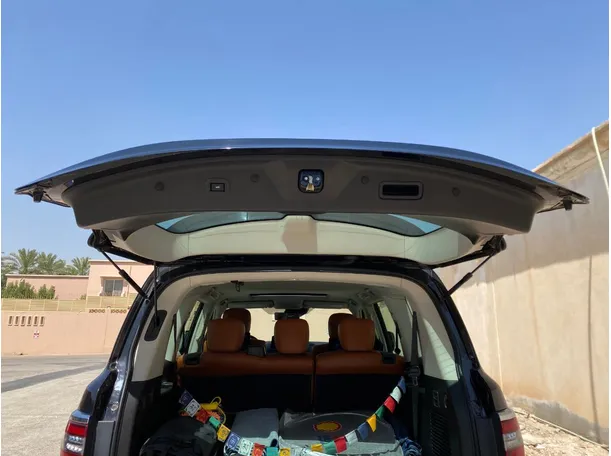 Car image 22